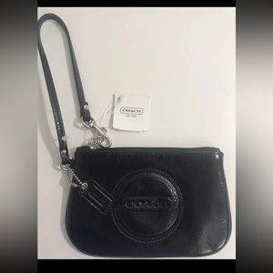 COACH Black Patent Leather Stitch Patch F47141 Wristlet